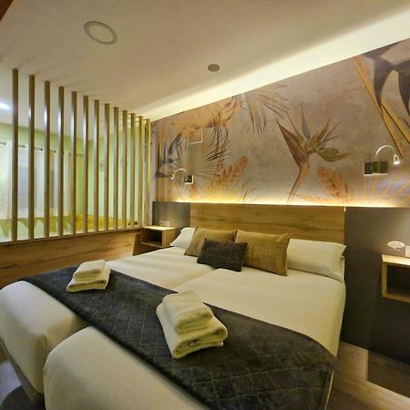Feeling Home - Suites&Rooms León Extérieur photo