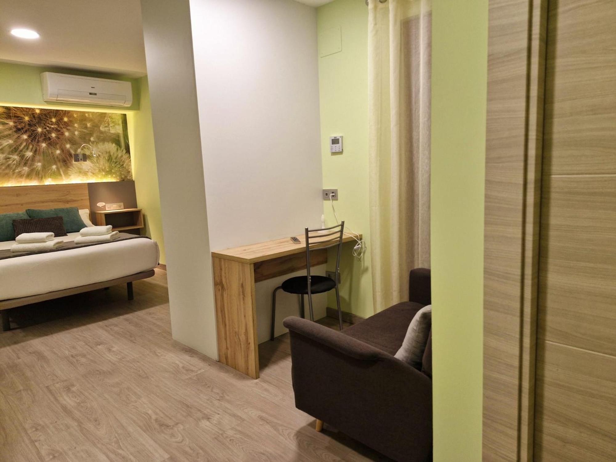 Feeling Home - Suites&Rooms León Extérieur photo