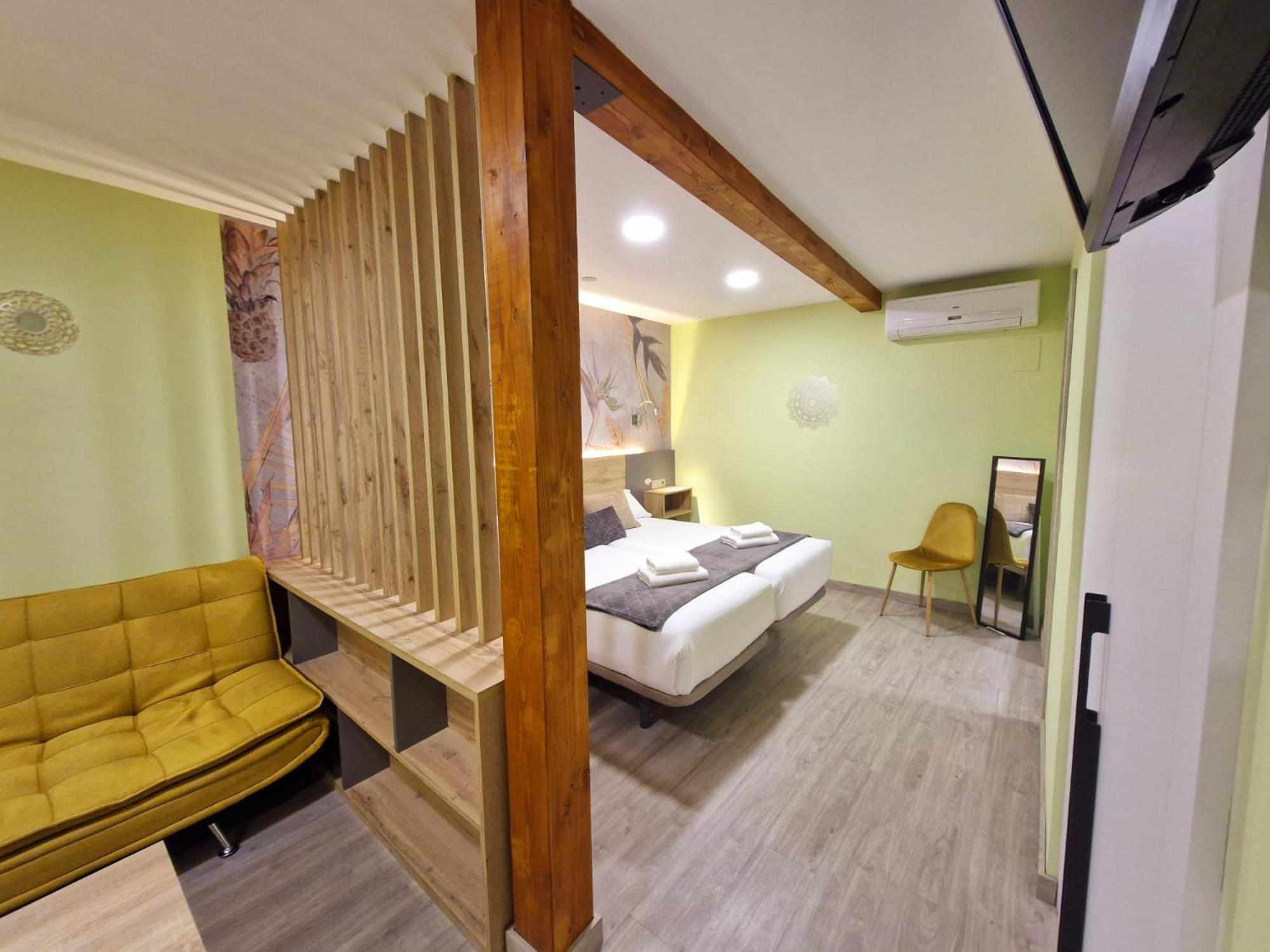 Feeling Home - Suites&Rooms León Extérieur photo