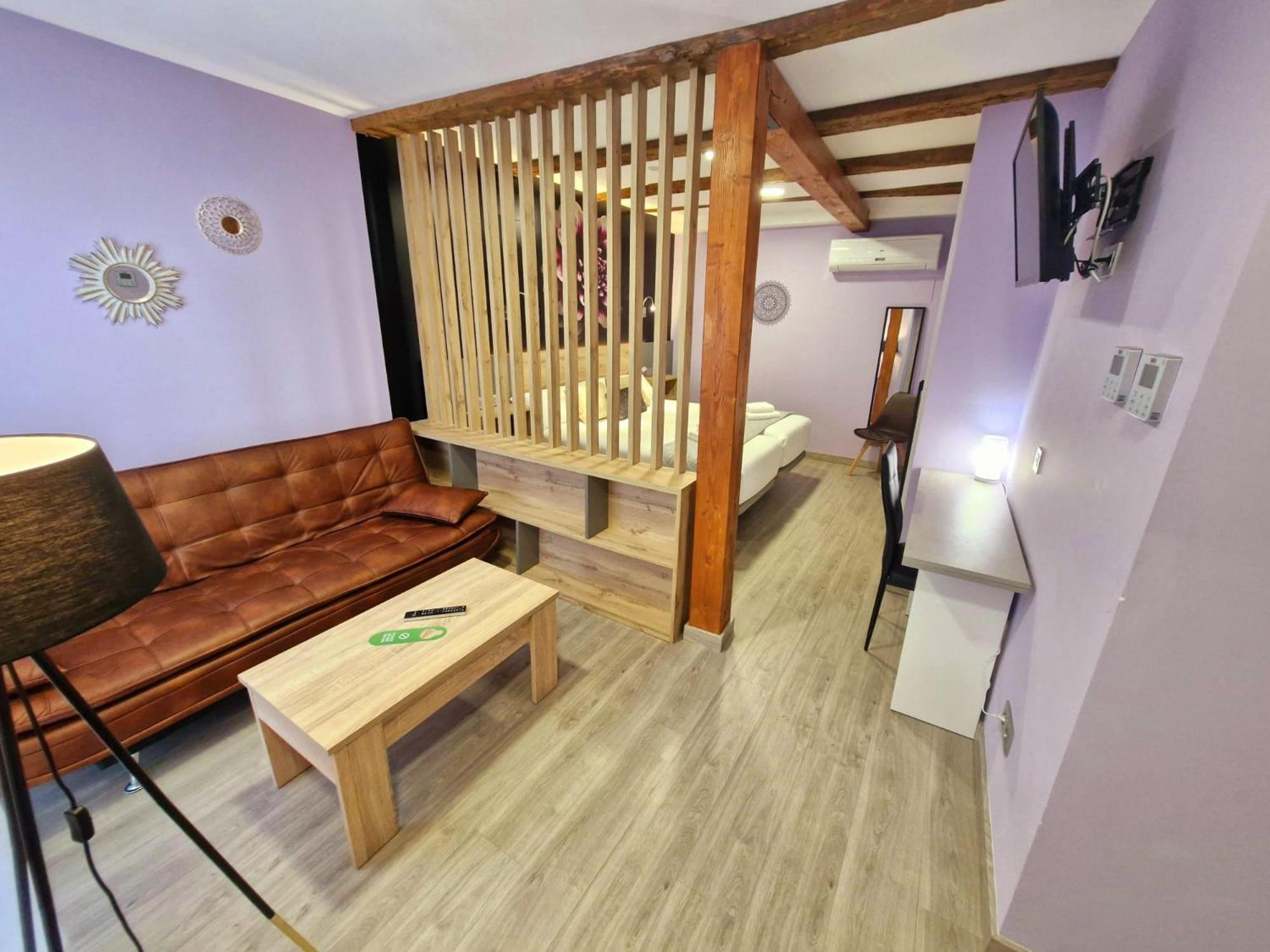 Feeling Home - Suites&Rooms León Extérieur photo