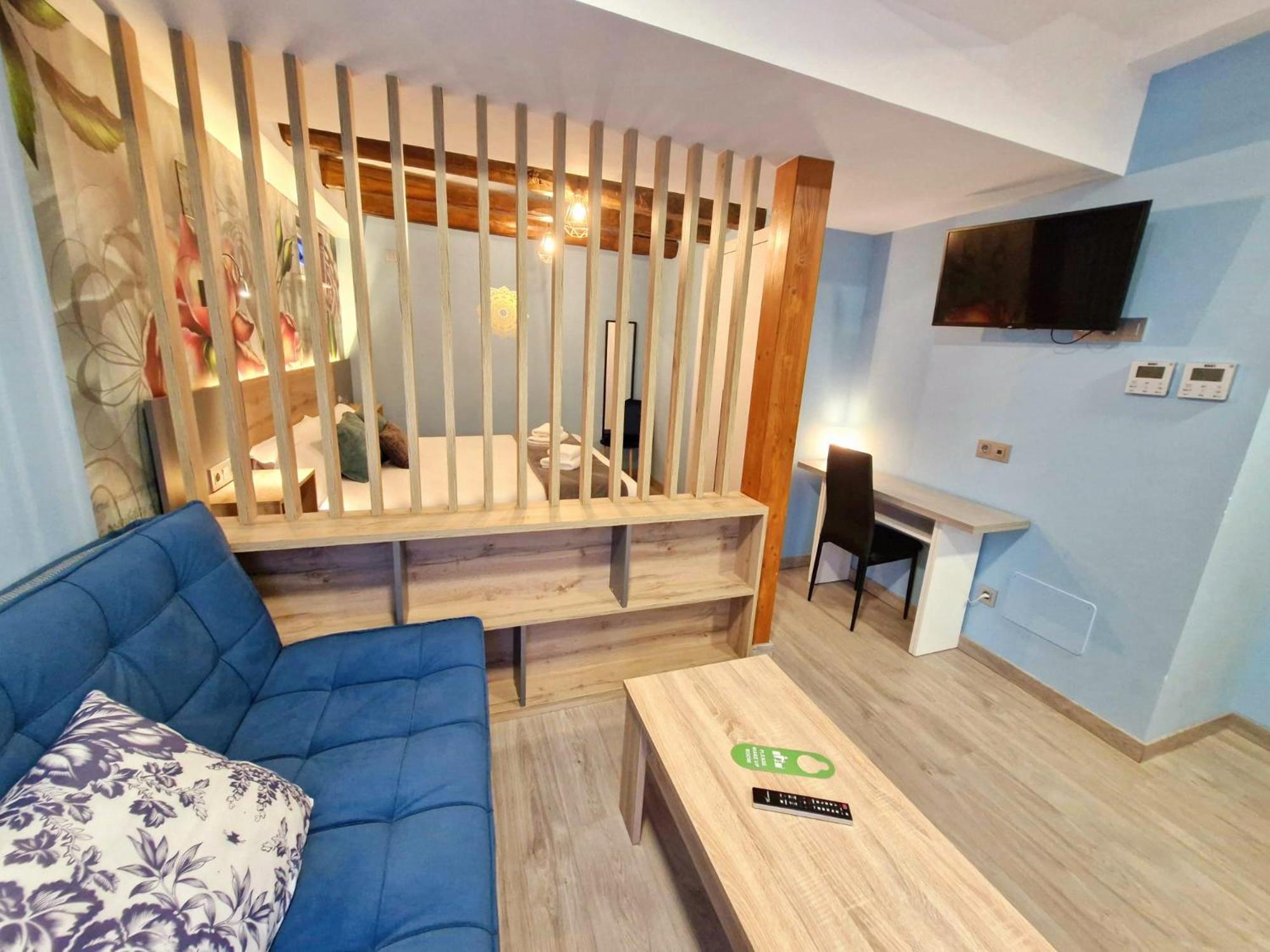 Feeling Home - Suites&Rooms León Extérieur photo